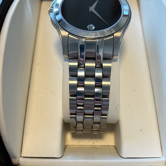 Movado watch - Picture 3 of 3